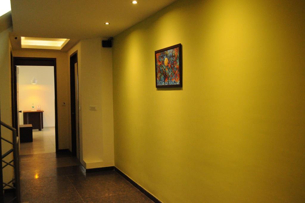 העיר בנגלור Ixora Suites מראה חיצוני תמונה