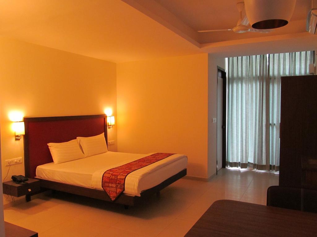 העיר בנגלור Ixora Suites חדר תמונה
