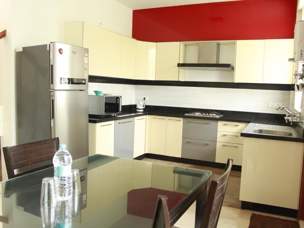 העיר בנגלור Ixora Suites מראה חיצוני תמונה